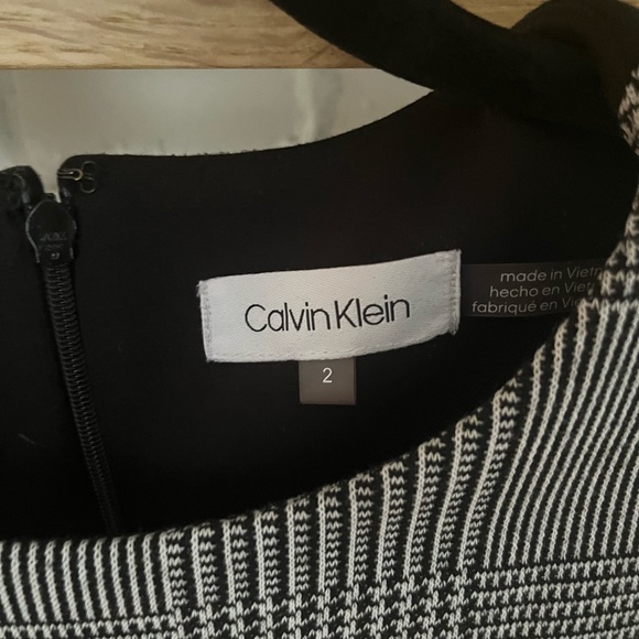 Calvin Klein shift dress - Picture 4 of 4